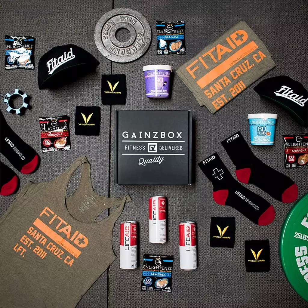 GainzBox with fitness clothing, socks, supplements and training accessories.
